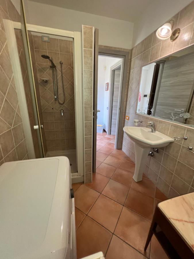 Ferienwohnung L'Essenziale Pula Exterior foto