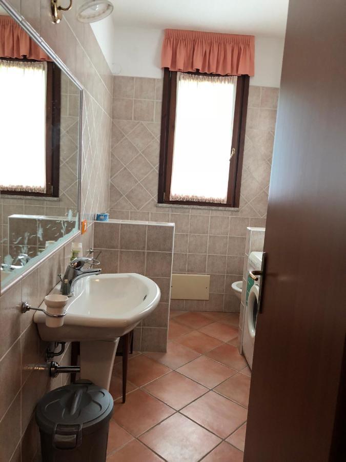 Ferienwohnung L'Essenziale Pula Exterior foto
